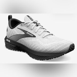 Brooks Revel 6